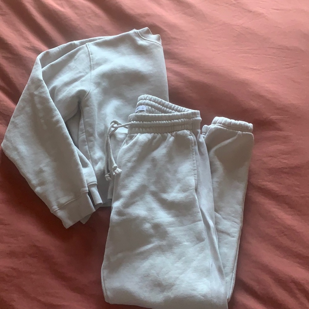 TNA sweatsuit